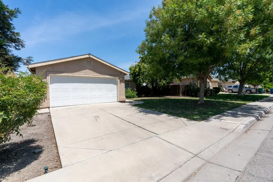 2166 Mccurdy Street, Dos Palos, CA 93620 - #3