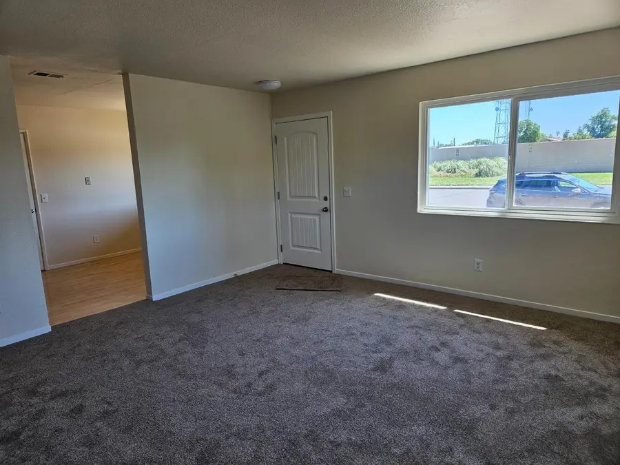 29 N Ashley Avenue, Woodland, CA 95695 - #2