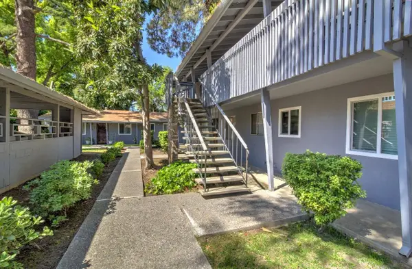 1707 W Swain Road #12, Stockton, CA 95207