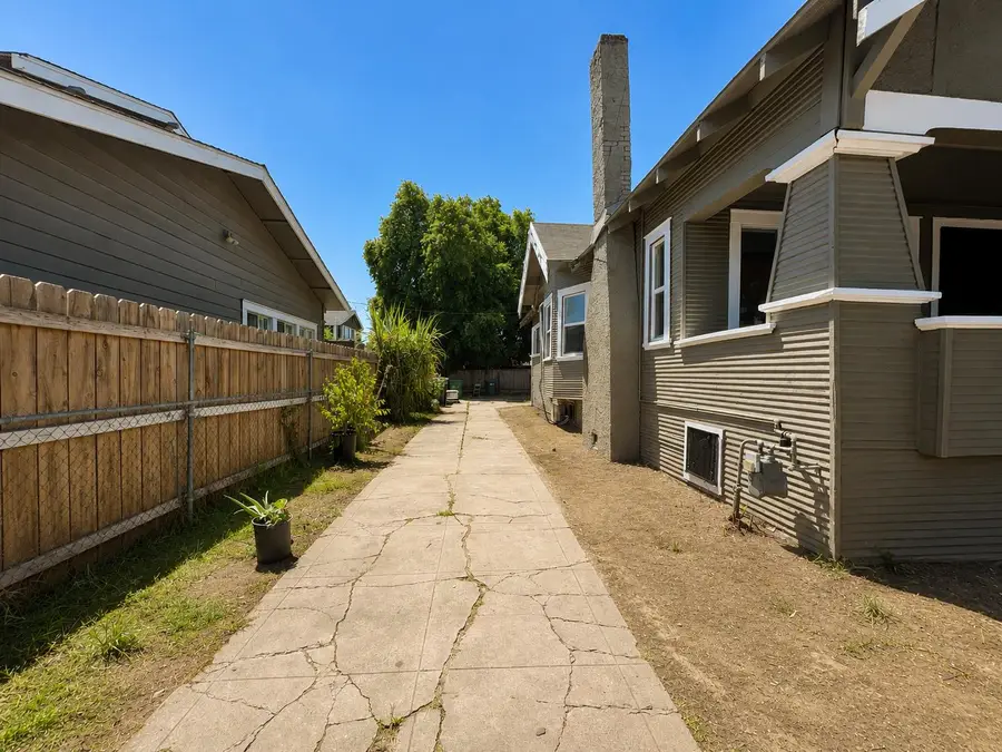 526 E Jackson Street, Stockton, CA 95206 - #2