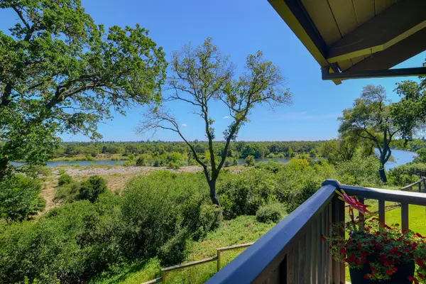 26 River Bluff Lane, Carmichael, CA 95608