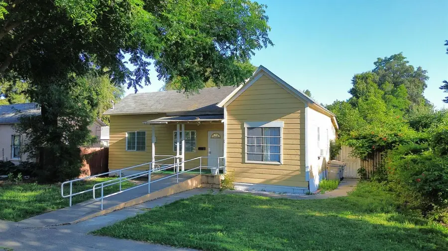 920 North Street, Woodland, CA 95695 - #2