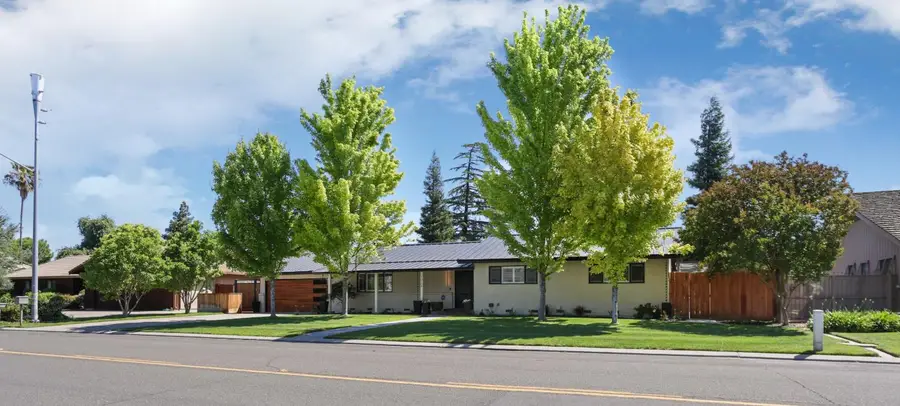 10764 N Elkhorn Drive, Stockton, CA 95209 - #2