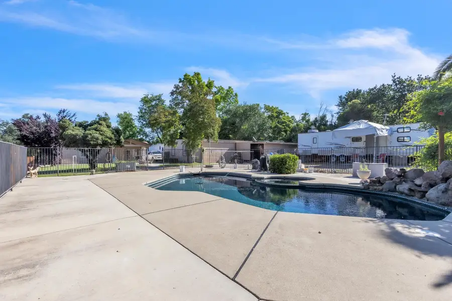 7568 Cripple Creek Rd, Citrus Heights, CA 95610 - #2