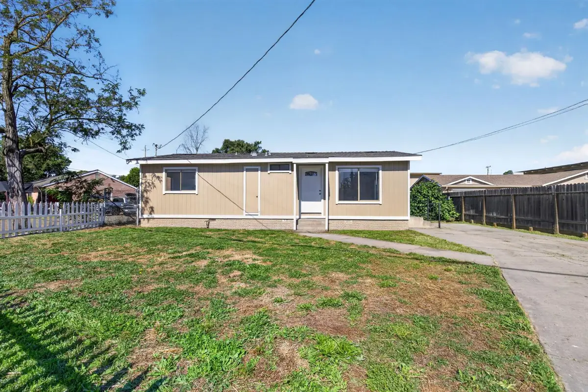 2715 Altos Avenue, Sacramento, CA 95815 - #1
