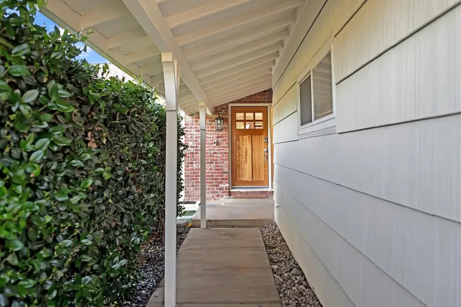 9101 Rosewood Drive, Sacramento, CA 95826 - #3