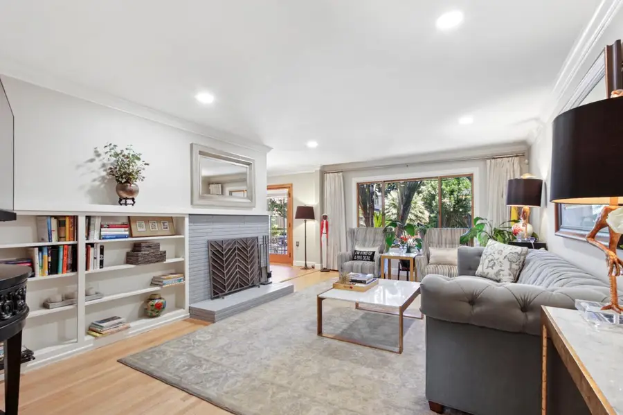 1210 35th Avenue, Sacramento, CA 95822 - #2