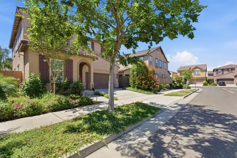 4329 Shasta Lake Street, Sacramento, CA 95834 - #3