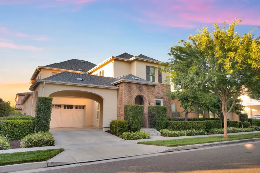 3243 Dullanty Way, Sacramento, CA 95816 - #2