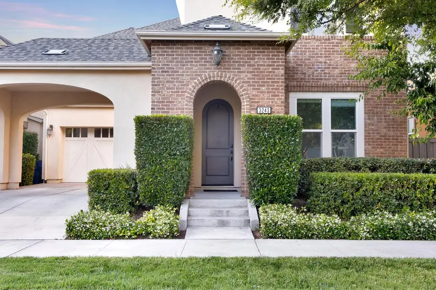 3243 Dullanty Way, Sacramento, CA 95816 - #3