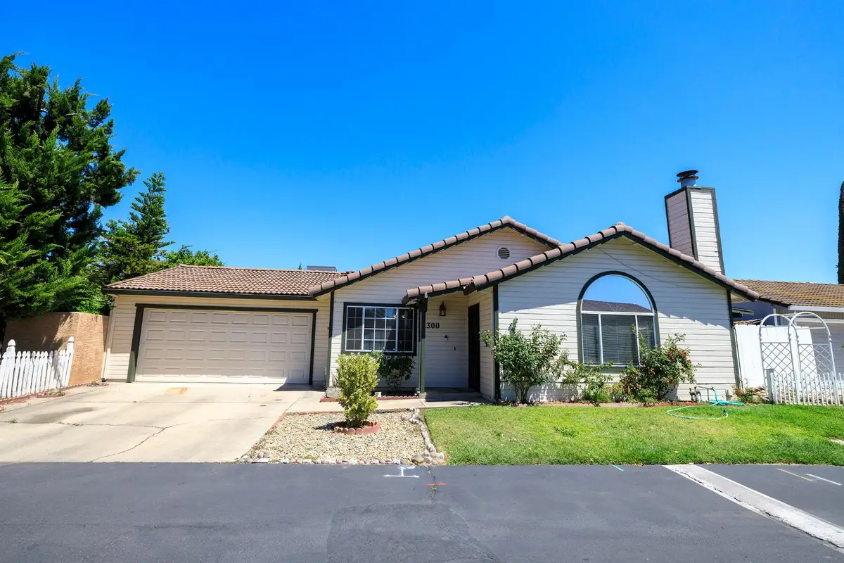 1300 Windsor Court, Turlock, CA 95380 - #1