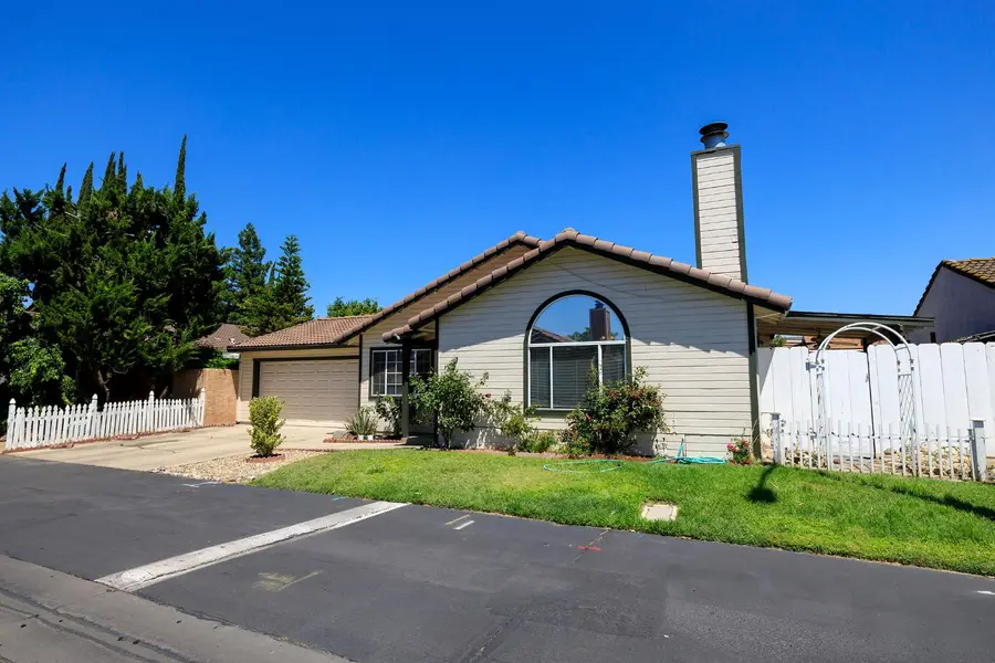1300 Windsor Court, Turlock, CA 95380 - #2
