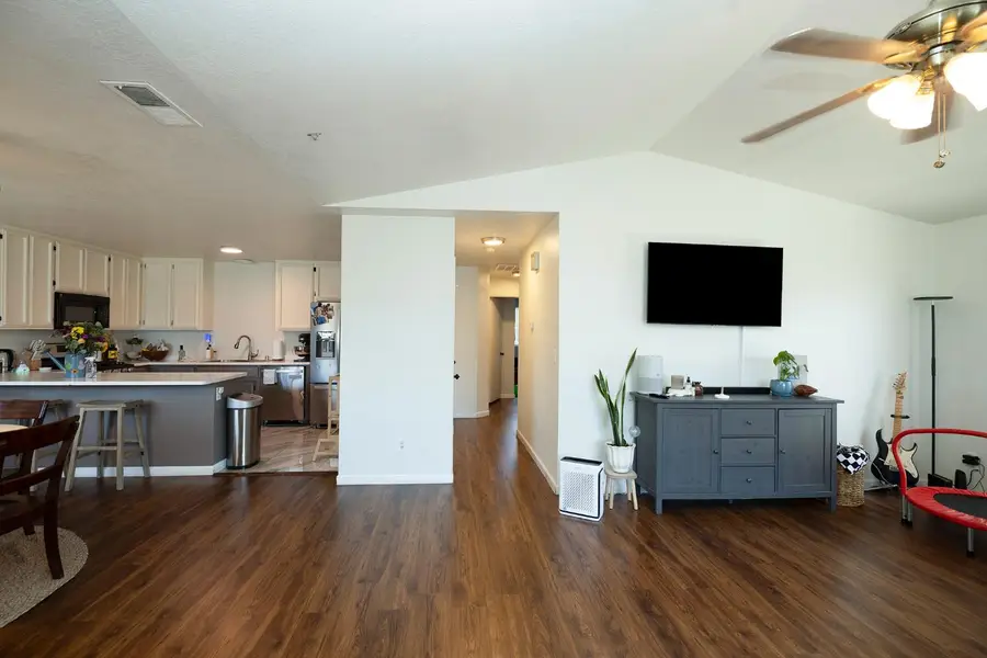1300 Windsor Court, Turlock, CA 95380 - #3