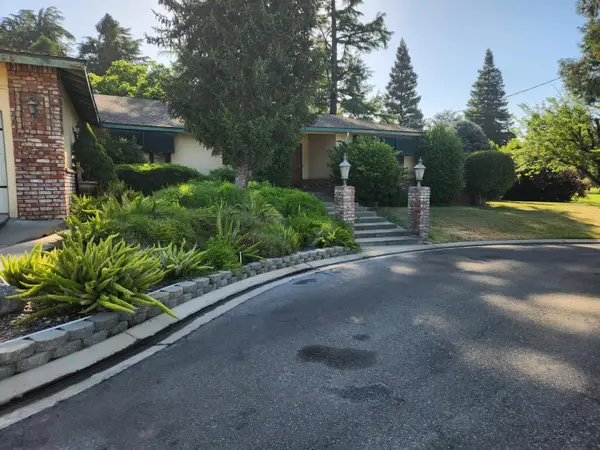 2411 Pinehurst Drive, Oakdale, CA 95361