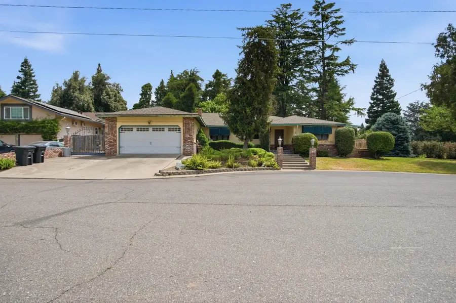 2411 Pinehurst Drive, Oakdale, CA 95361 - #3