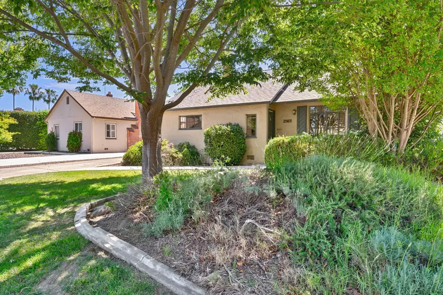 2565 14th Street, Sacramento, CA 95818 - #3