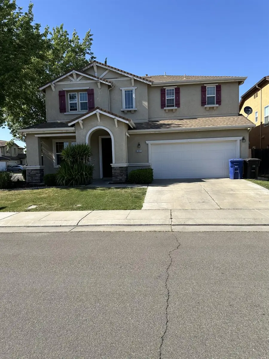 2201 Driftwood Park Dr, Modesto, CA 95355 - #2