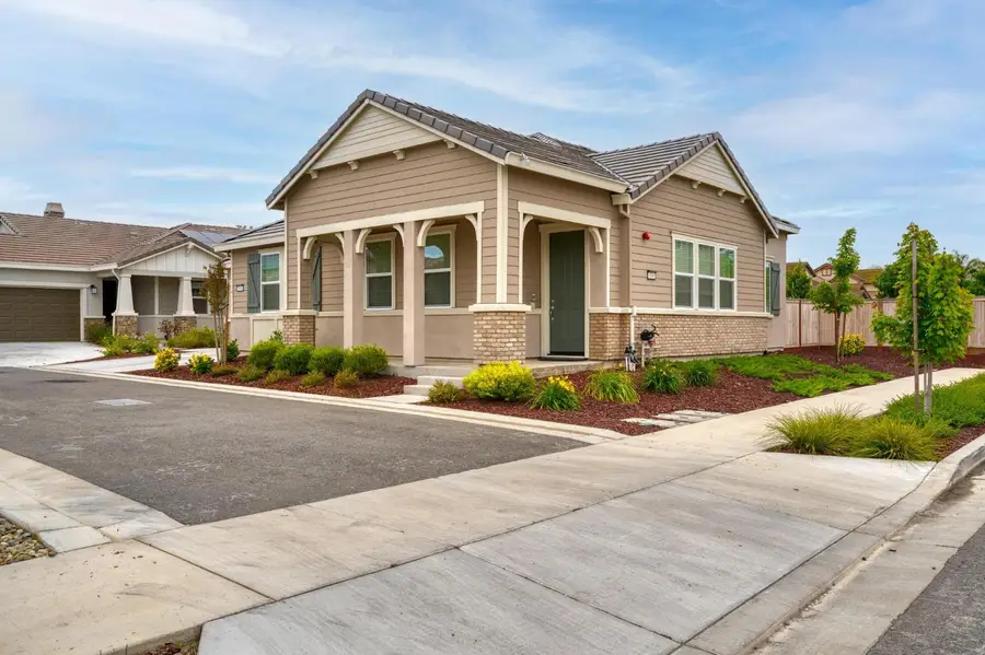 1696 Firebrite Court, Hughson, CA 95326 - #2