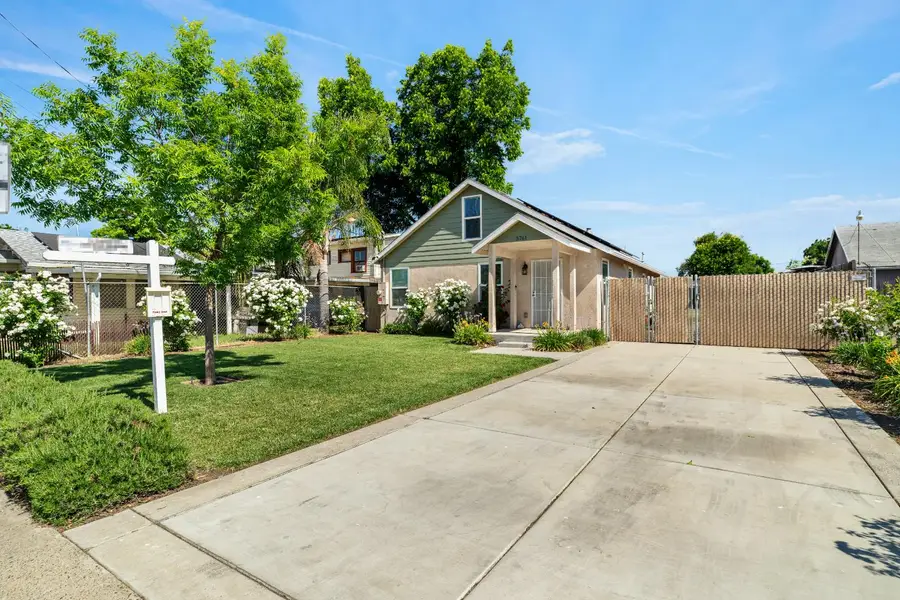 3761 Arizona Avenue, Riverbank, CA 95367 - #2