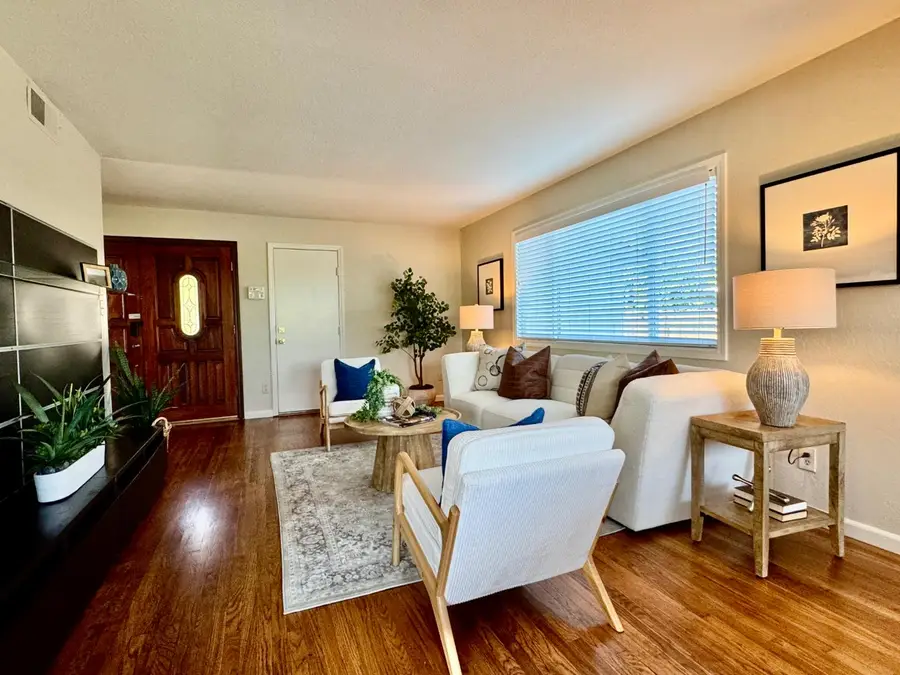 3214 Trentwood Way, Sacramento, CA 95822 - #3
