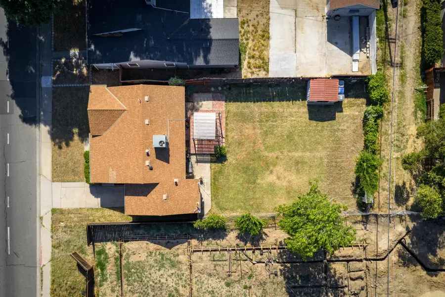 1319 W Orangeburg Avenue, Modesto, CA 95350 - #2