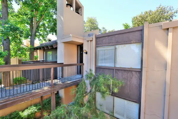 2238 Woodside Lane #15, Sacramento, CA 95825