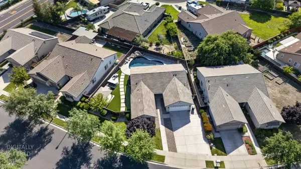 1917 NW Thomas Taylor Dr, Hughson, CA 95326