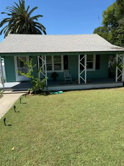 328 E 20th Street, Merced, CA 95340 - #3