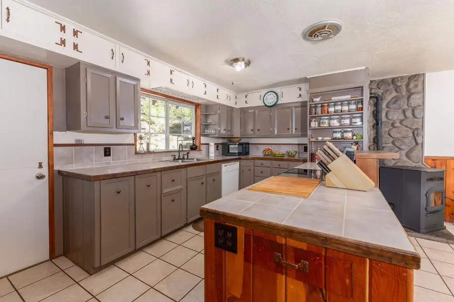 2397 Cedar Lane, Arnold, CA 95223 - #3