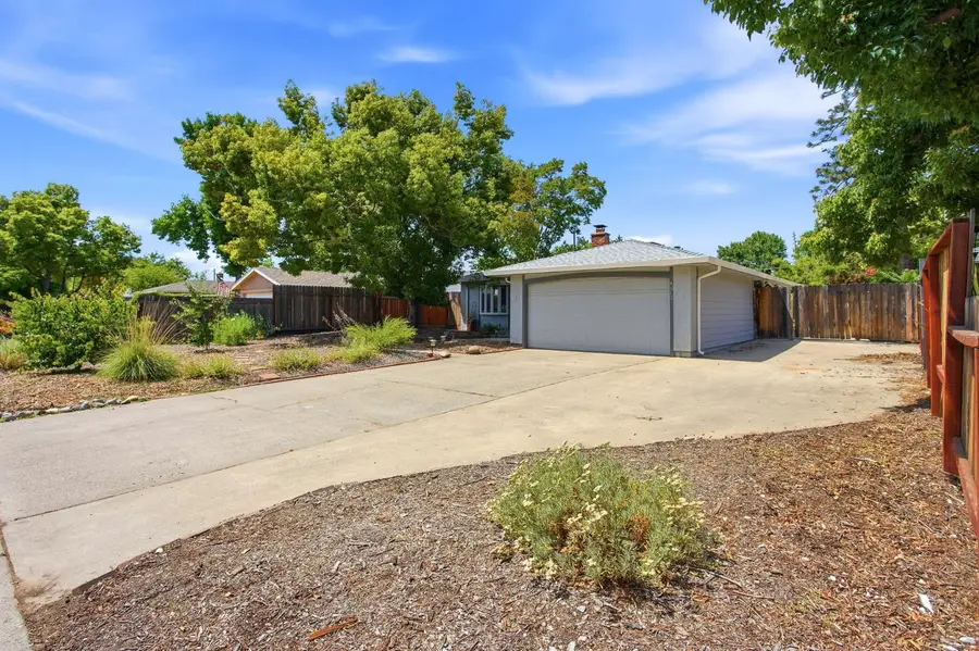 4617 Robertson Avenue, Sacramento, CA 95821 - #3