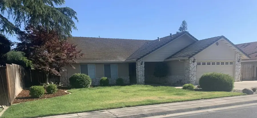 924 E Milgeo Avenue, Ripon, CA 95366 - #2