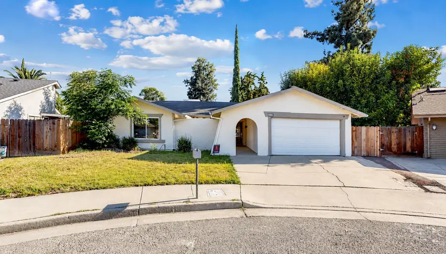 205 Oakhurst Court, Merced, CA 95340 - #2