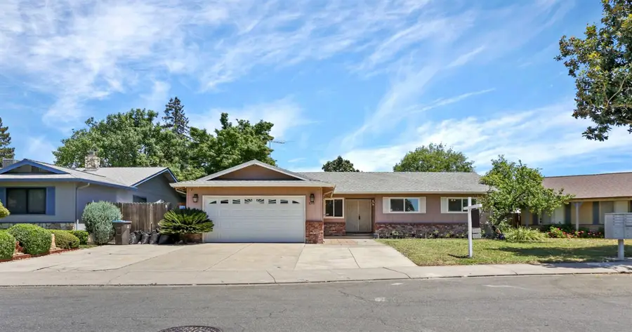 8348 Edgefield Way, Stockton, CA 95209 - #2