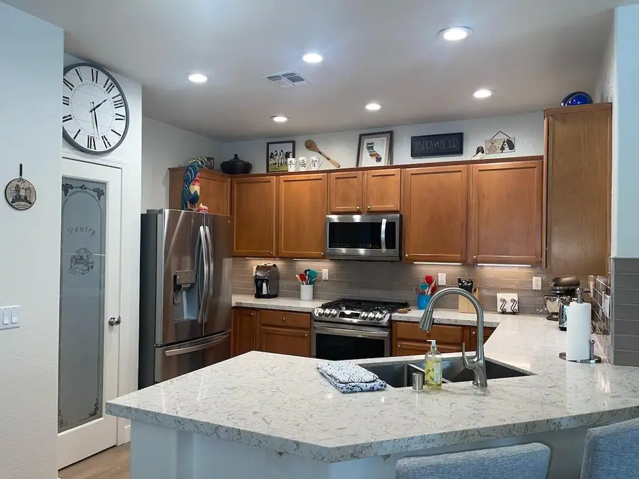160 S Rock House Circle, Sacramento, CA 95835 - #2