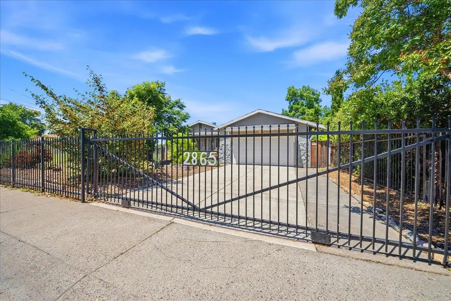2865 26th Avenue, Sacramento, CA 95820 - #3