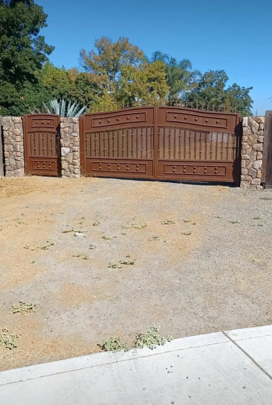 2433 Canal Drive, Stockton, CA 95204 - #1