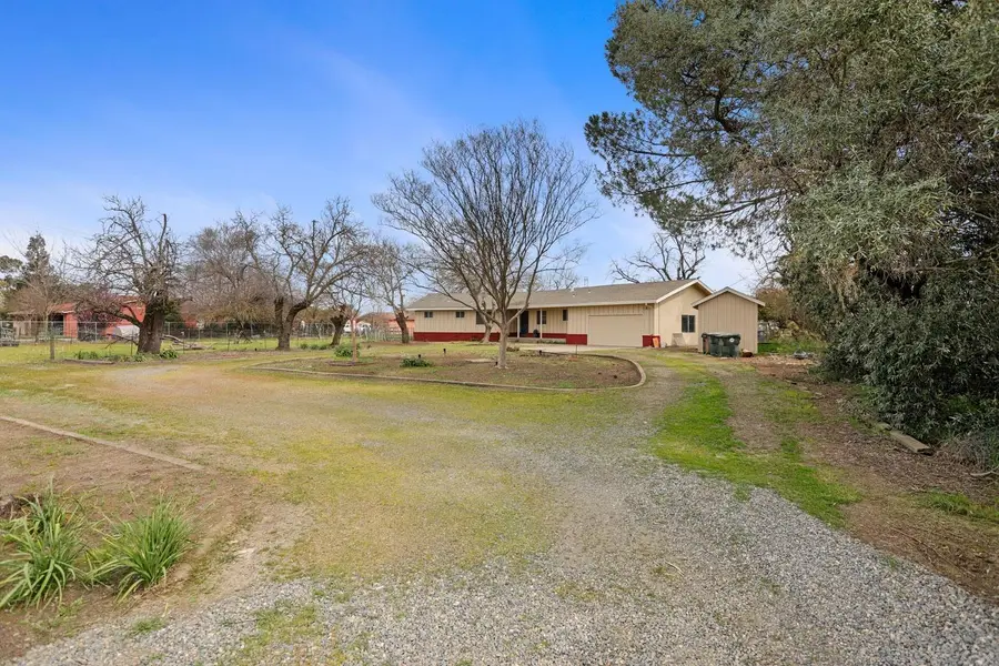 8595 Bradshaw Road, Elk Grove, CA 95624 - #3