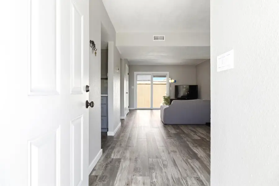 5983 Mack Road, Sacramento, CA 95823 - #3