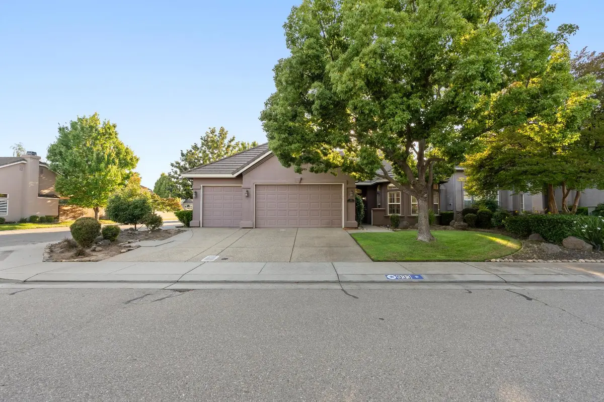 933 Golden Oak Drive, Lodi, CA 95242 - #1