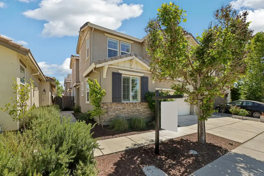 1952 Garden Farms Avenue, Lathrop, CA 95330 - #2