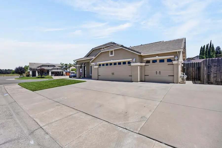 1123 Thornbridge Drive, Galt, CA 95632 - #2