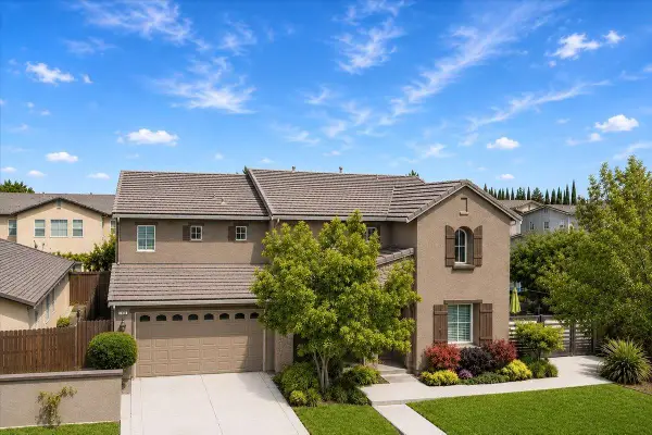 2700 Espana Lane, Modesto, CA 95355