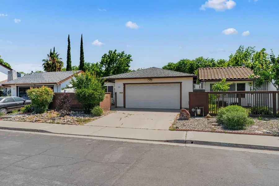 324 De Vega Court, Modesto, CA 95354 - #2