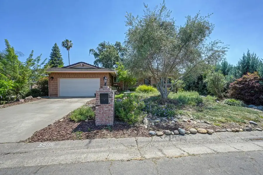 5508 Whitfield Way, Carmichael, CA 95608 - #3