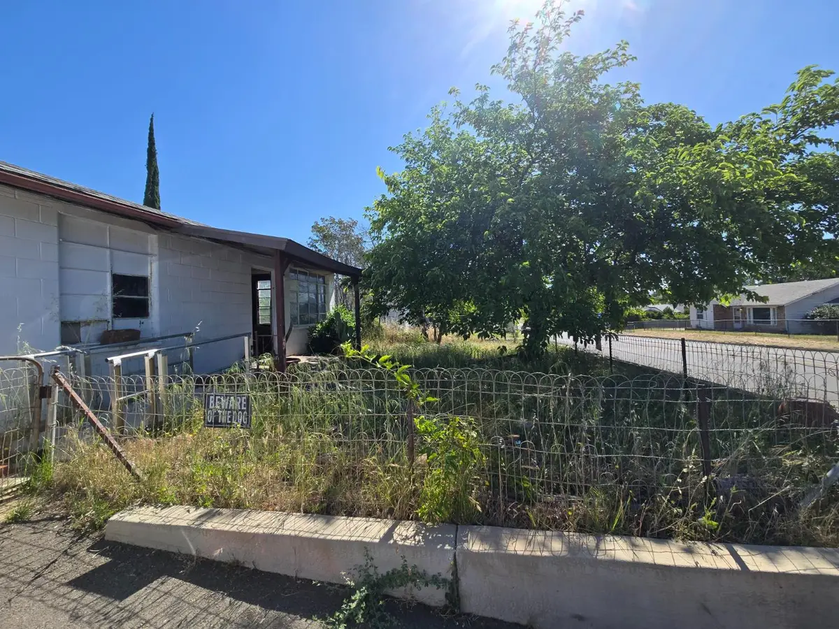 2429 Las Plumas Avenue, Oroville, CA 95966 - #1