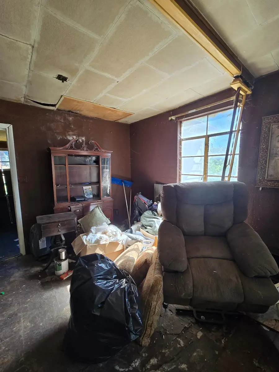 2429 Las Plumas Avenue, Oroville, CA 95966 - #3