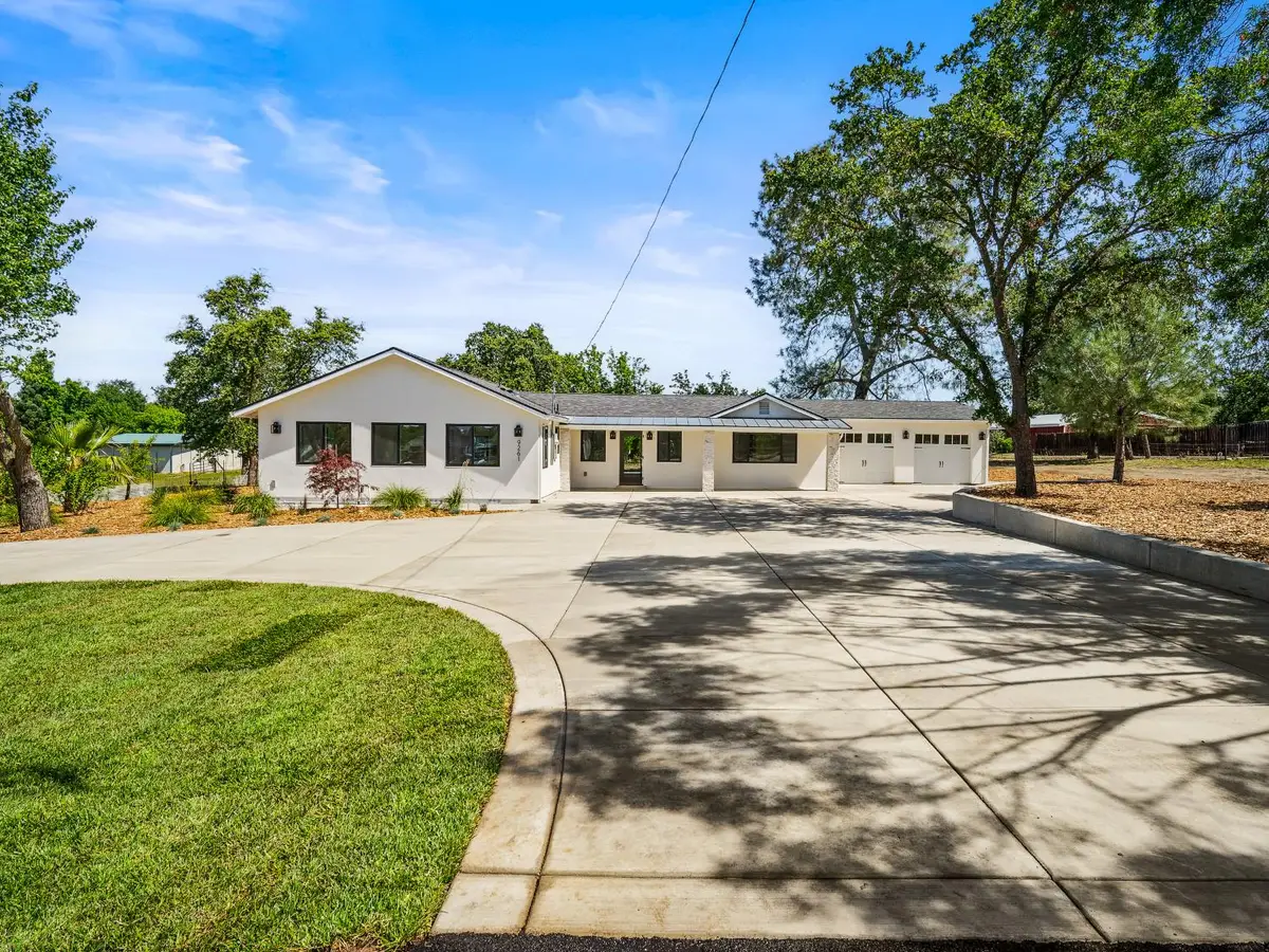9261 Golden Gate Avenue, Orangevale, CA 95662 - #1