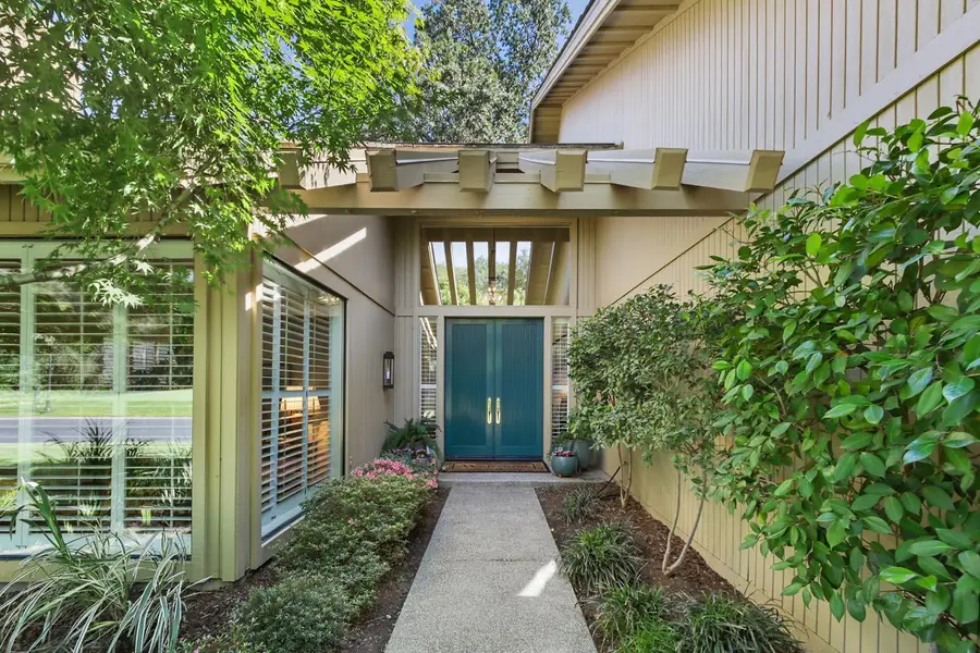 11473 Huntington Village Lane, Gold River, CA 95670 - #2