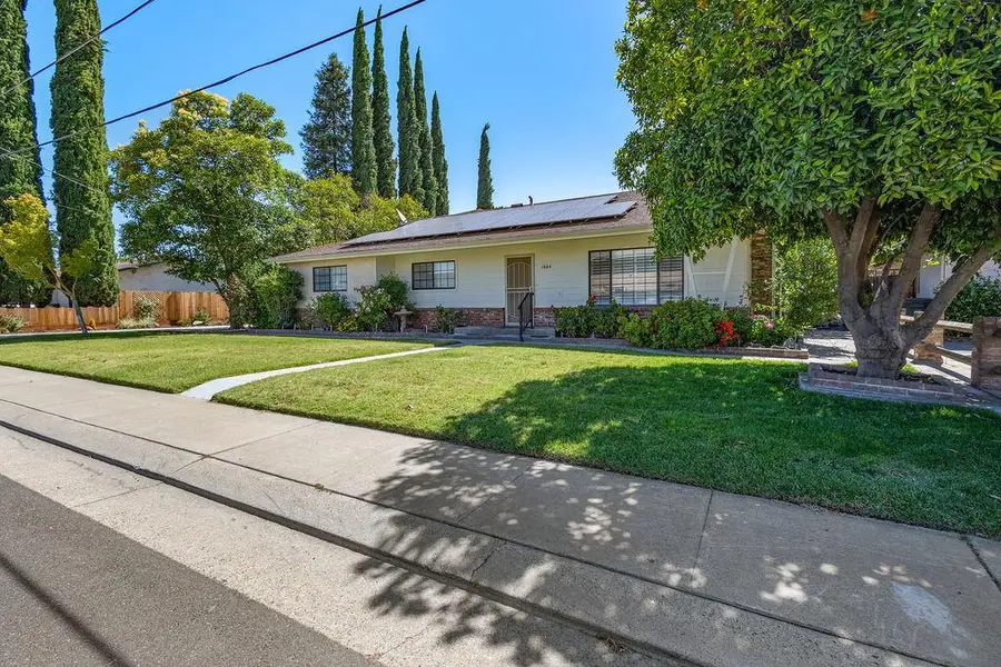 1604 Walnut Avenue, Escalon, CA 95320 - #3
