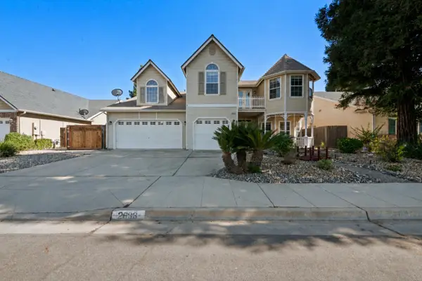 2693 E Lester Avenue, Fresno, CA 93720